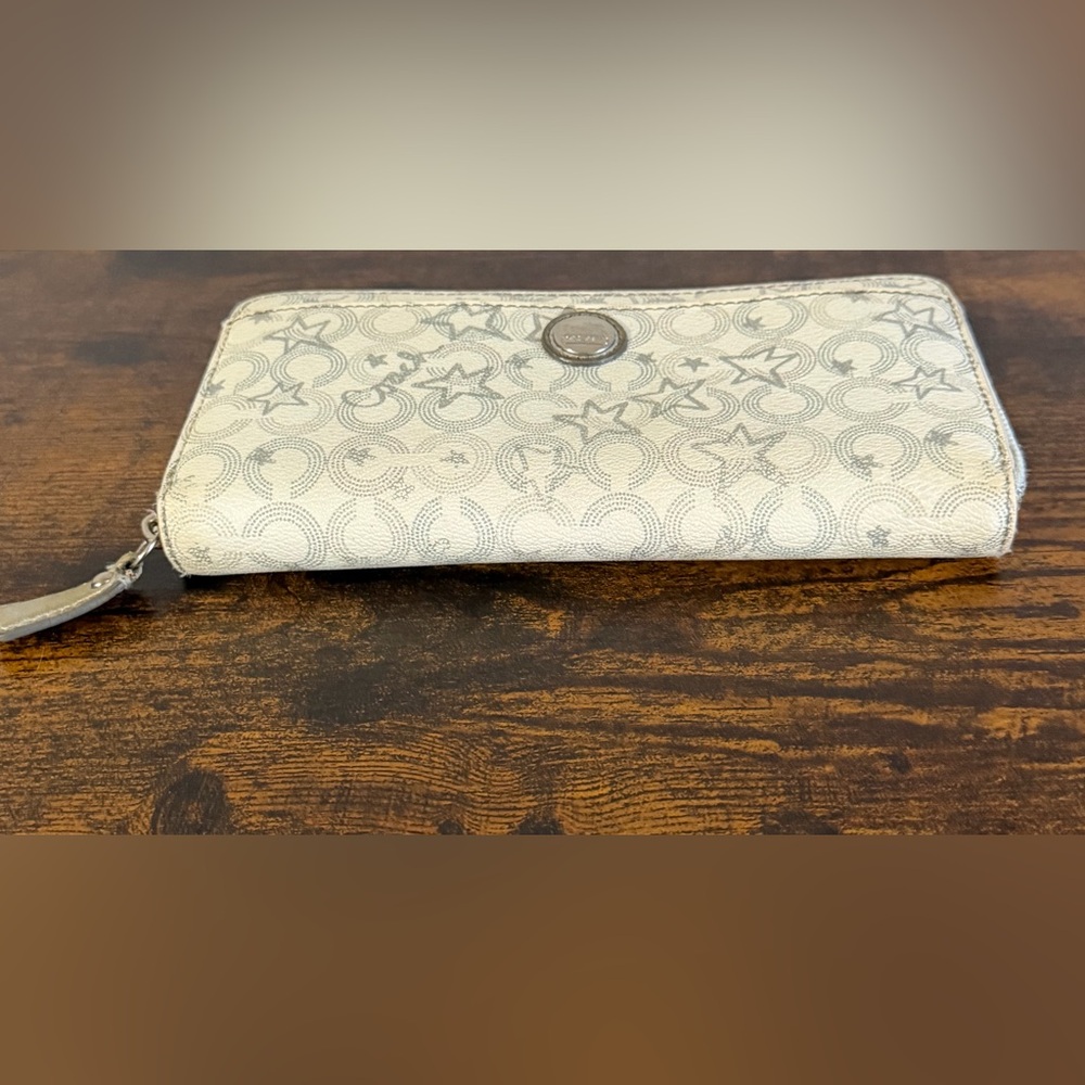 Coach Cream and Gray Women's Wallet-Y2K - Picture 4 of 11